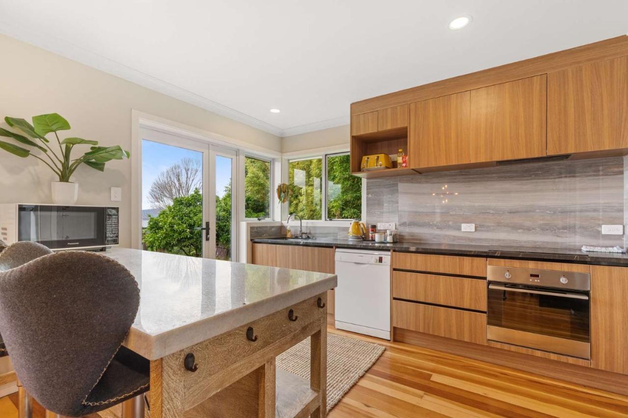 Lakefront Getaway In Rotorua Exterior foto