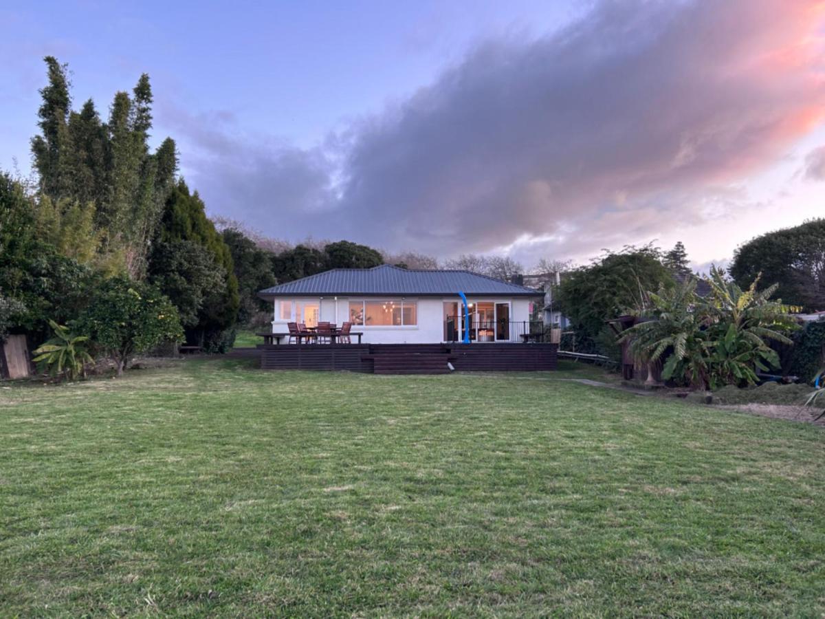 Lakefront Getaway In Rotorua Exterior foto